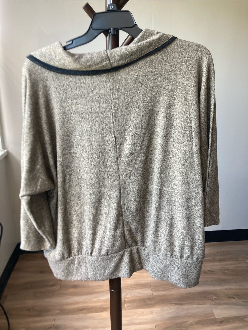 NY Collection heathers tan gray top 2X casual business casual office neutral - Picture 17 of 17
